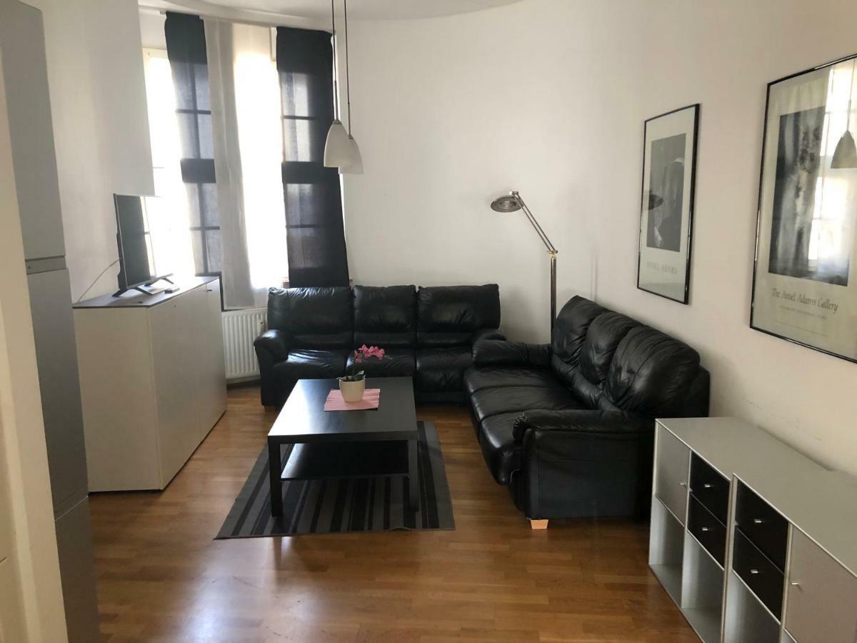 Ferienwohnung Mitten In Wiesbaden Luaran gambar